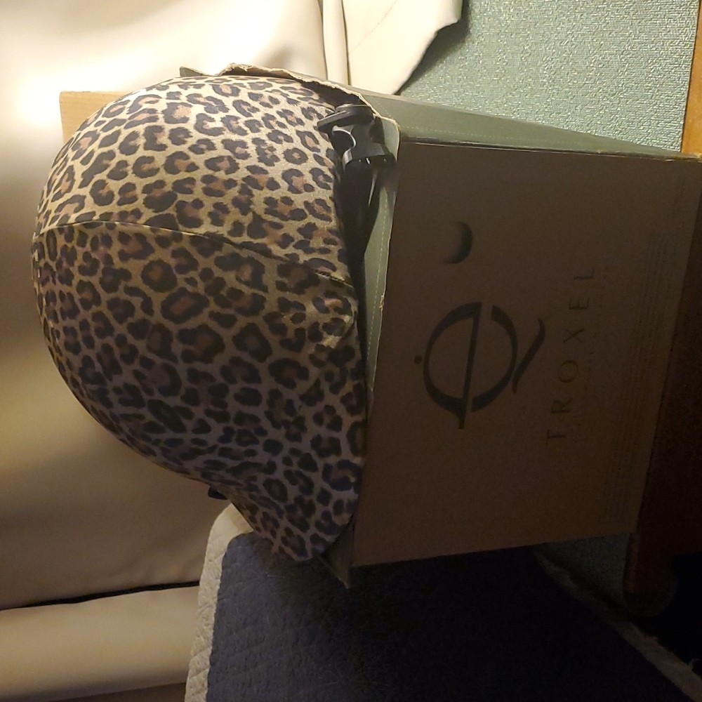 Riding helmet